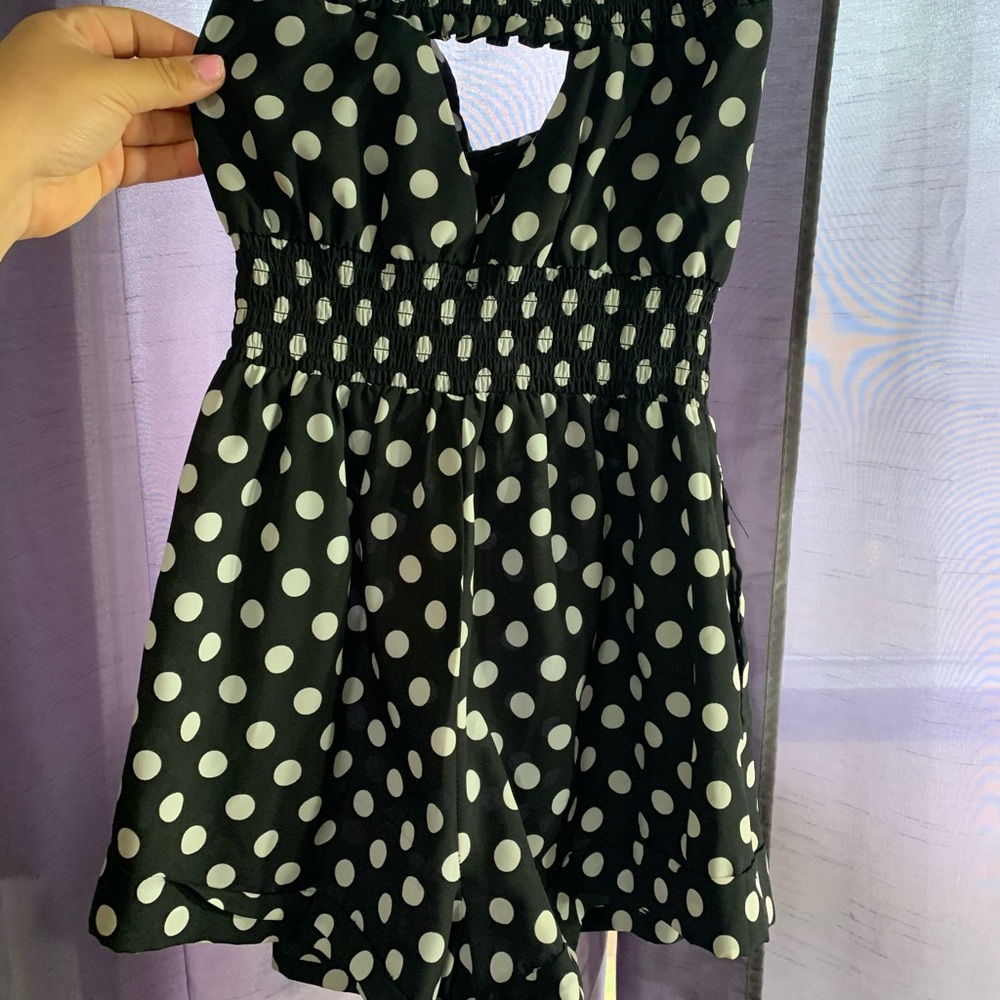 Super cute polka dot romper perfect for summer !